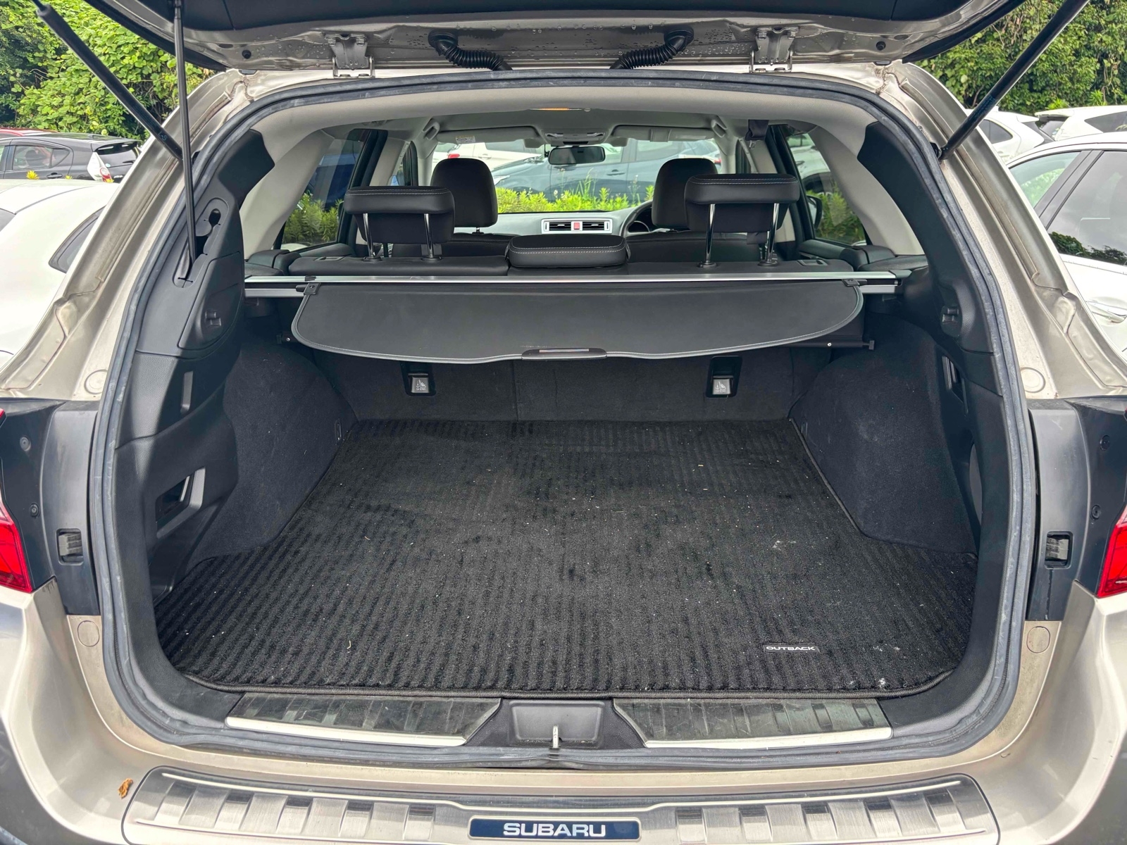 SUBARU LEGACY OUTBACK LIMITED 4WD Thumbnail 14