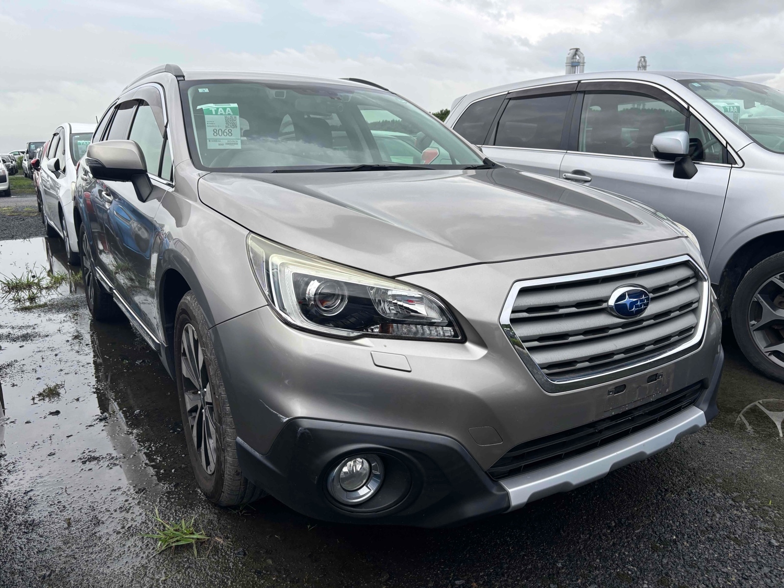 SUBARU LEGACY OUTBACK LIMITED 4WD Thumbnail 1