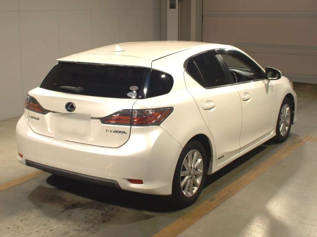 LEXUS CT CT200H VERSION C Thumbnail 2