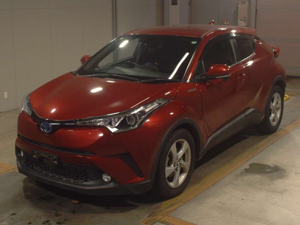TOYOTA C-HR S Thumbnail 3