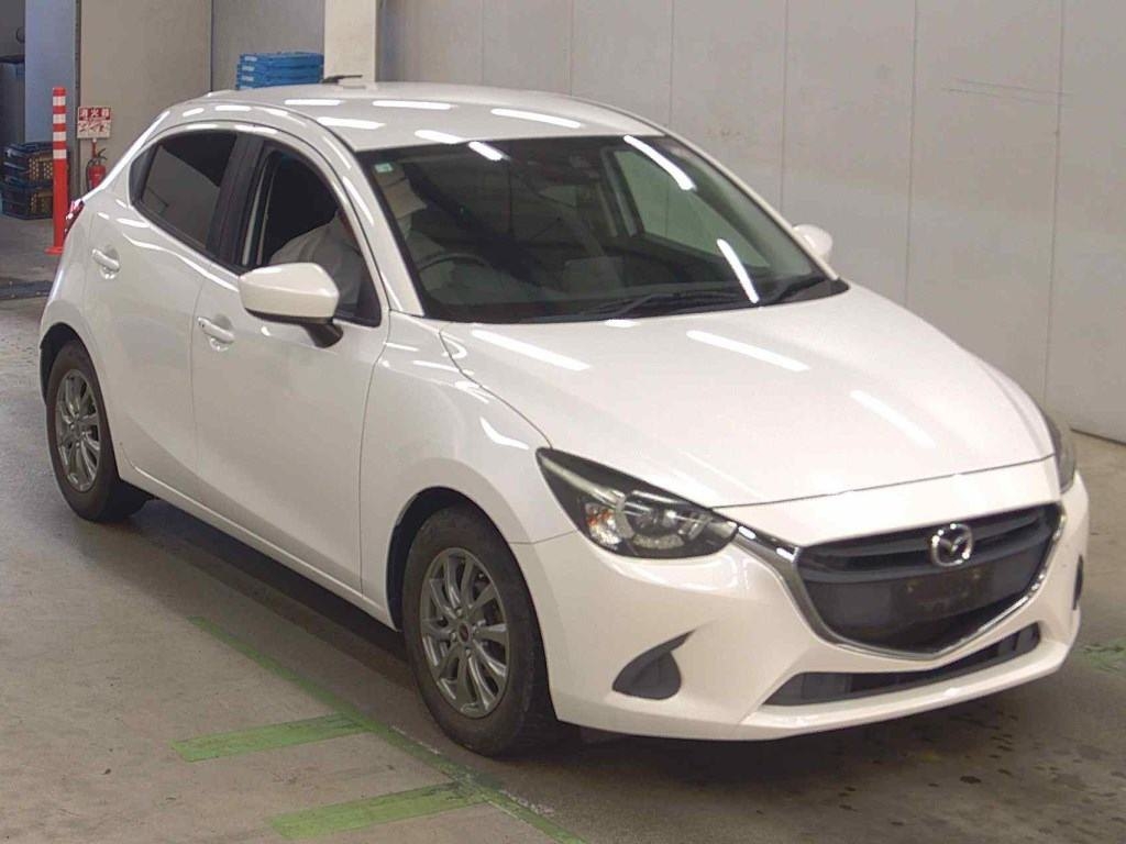 MAZDA DEMIO 13S Thumbnail 1