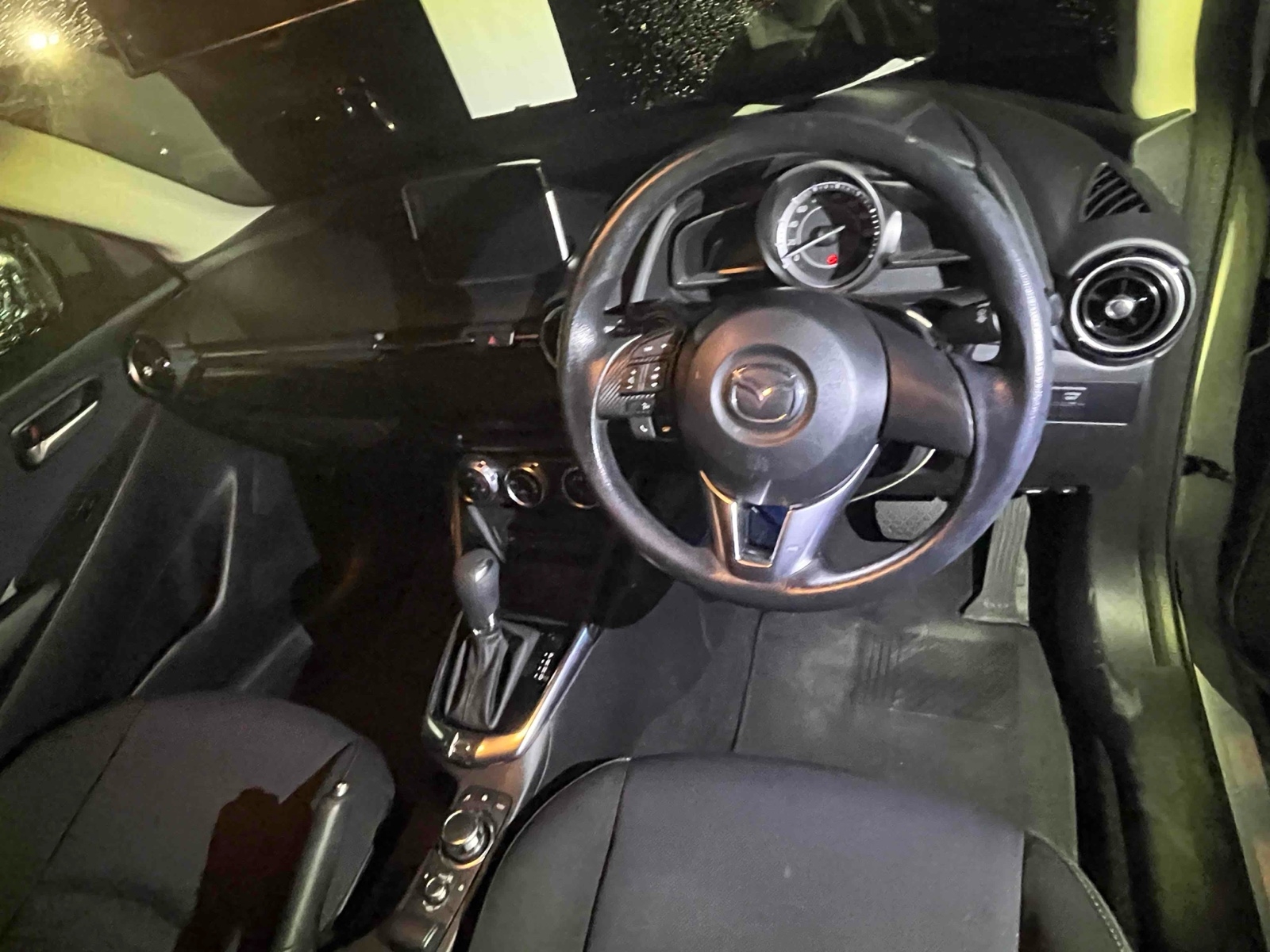 MAZDA DEMIO 13S Thumbnail 10