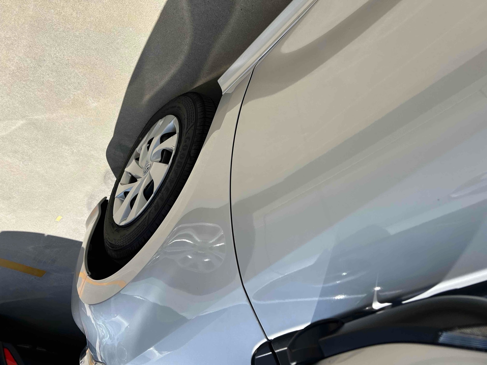 TOYOTA YARIS HYBRID X Thumbnail 18
