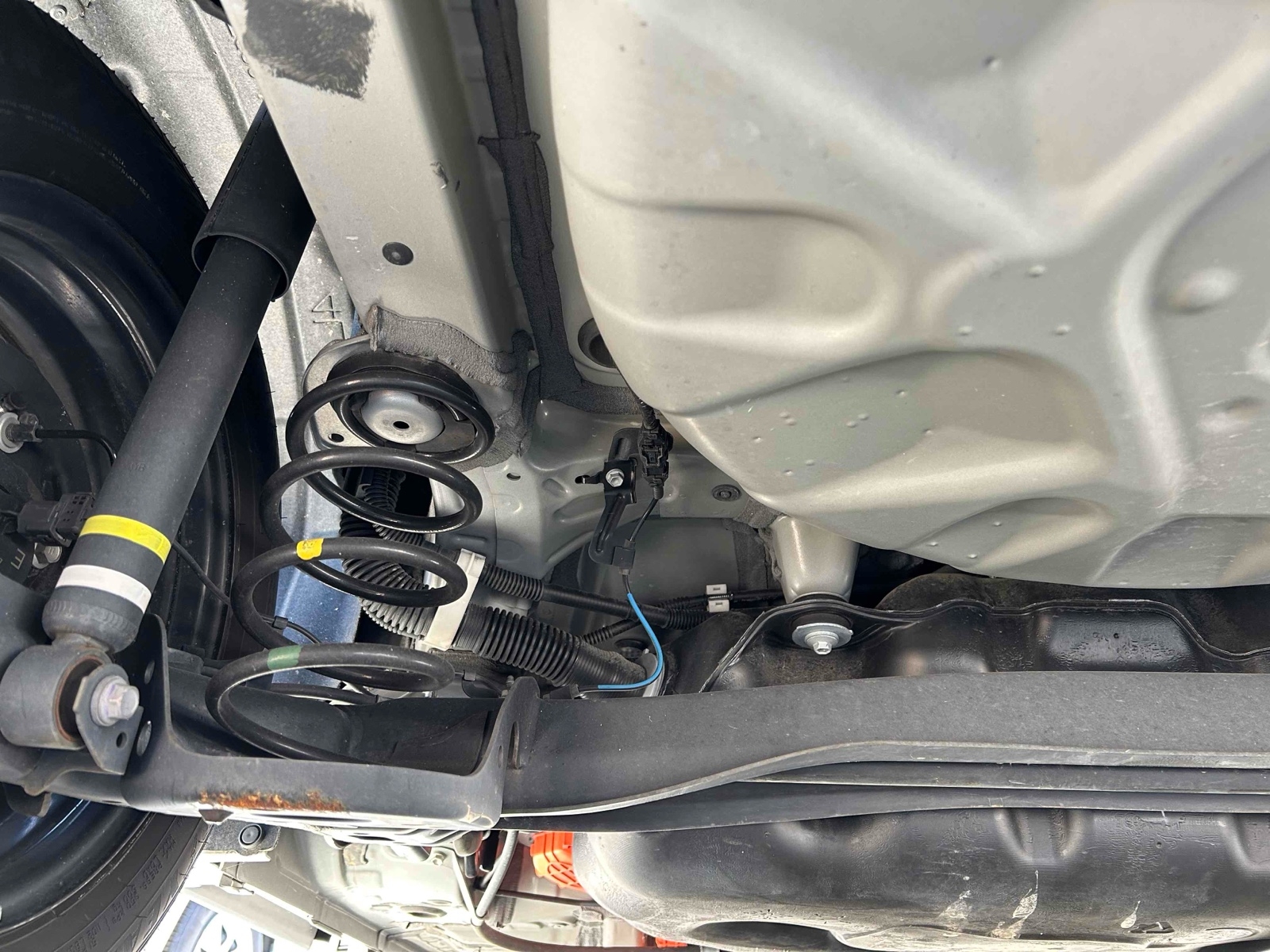 TOYOTA YARIS HYBRID X Thumbnail 28