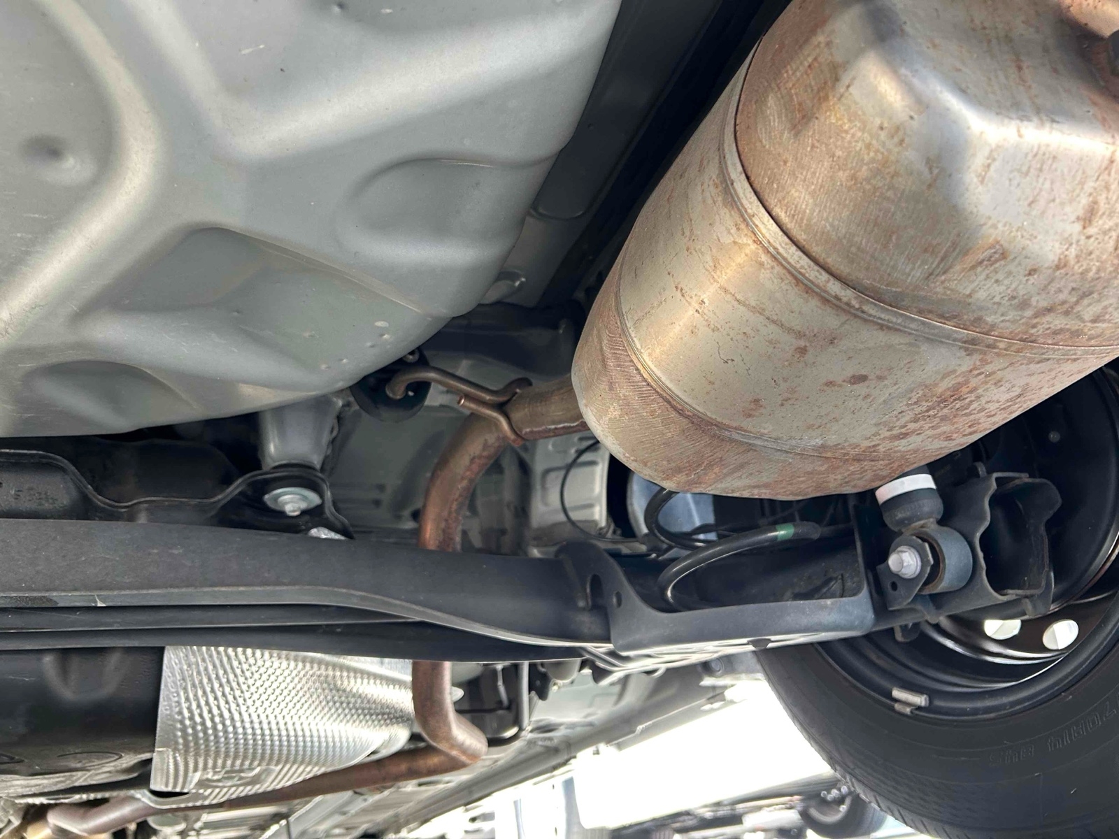 TOYOTA YARIS HYBRID X Thumbnail 30