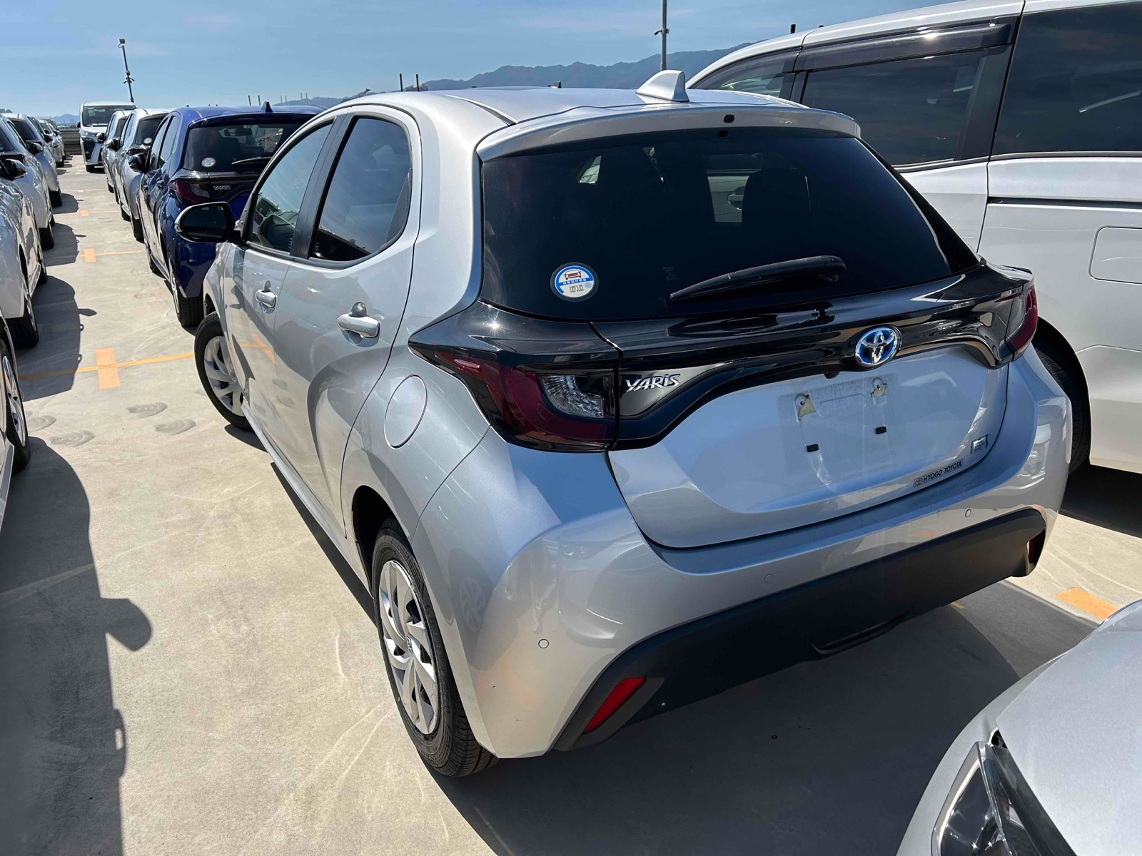 TOYOTA YARIS HYBRID X Thumbnail 10