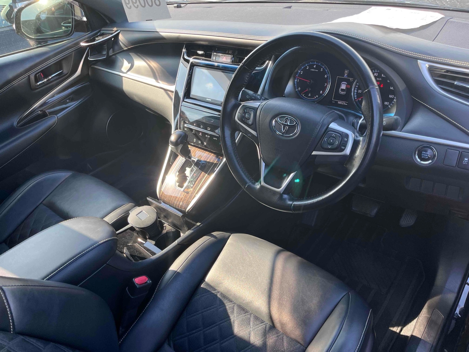 TOYOTA HARRIER 4WD ELEGANCE Thumbnail 10