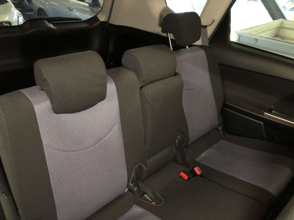 TOYOTA PRIUS ALPHA S TOURINGSELECTION Thumbnail 7