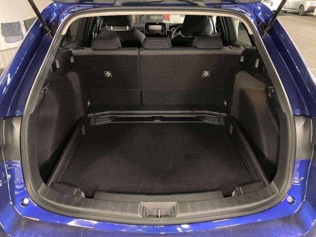 TOYOTA COROLLA TUOURING HYBRID S Thumbnail 10