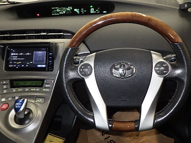 TOYOTA PRIUS S TOURING SELECTION Thumbnail 5
