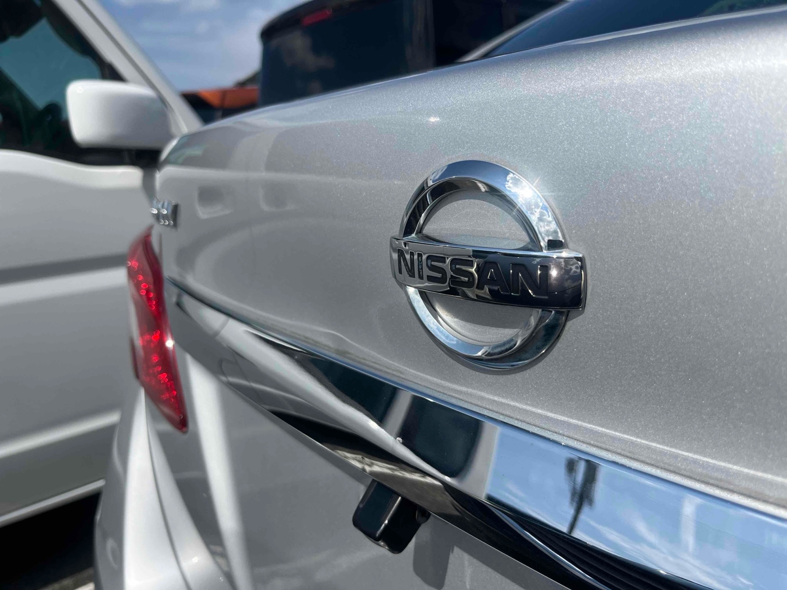 NISSAN SYLPHY X Thumbnail 9