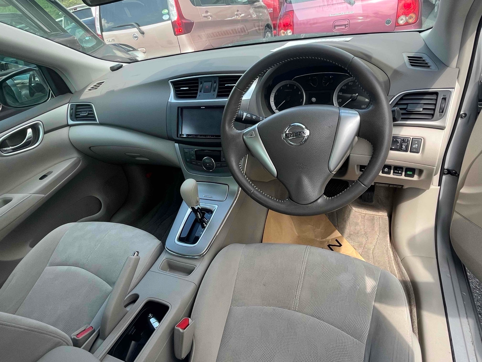 NISSAN SYLPHY X Thumbnail 7