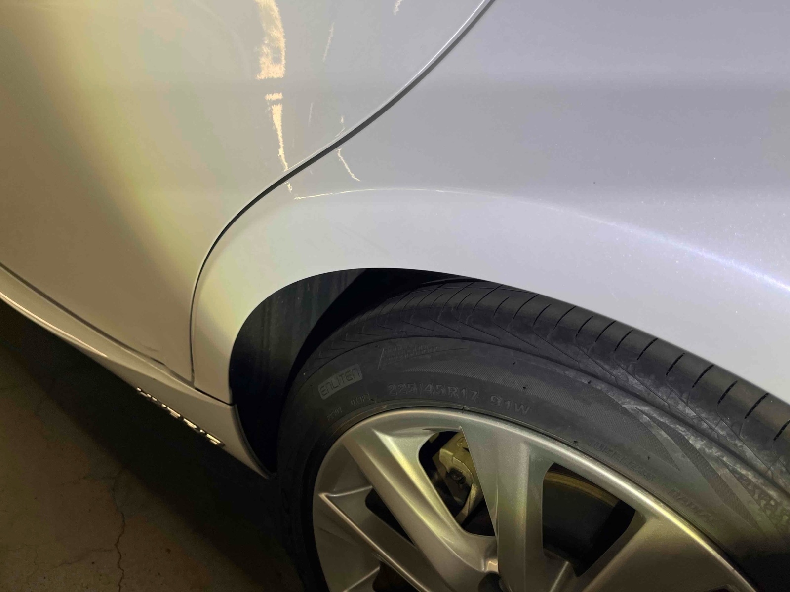 LEXUS IS IS300H Thumbnail 25