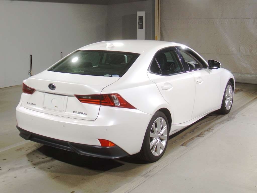 LEXUS IS IS300H Thumbnail 4