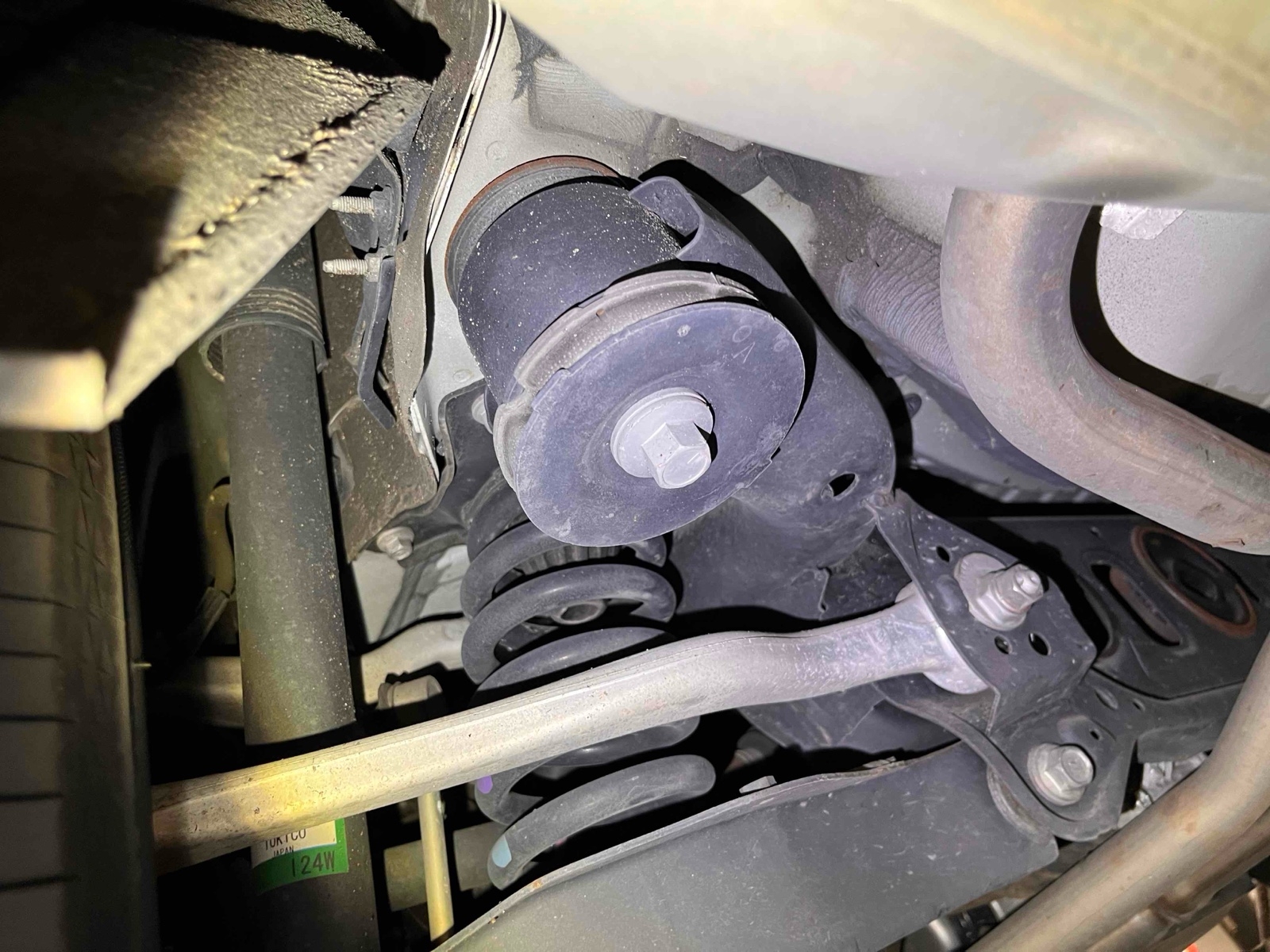 LEXUS IS IS300H Thumbnail 36
