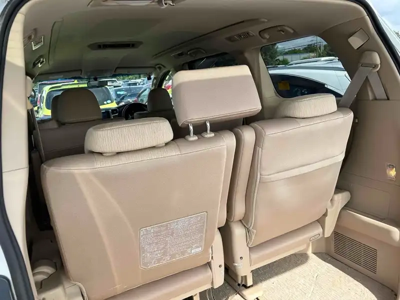 TOYOTA VELLFIRE HYBRID X 4WD Thumbnail 29