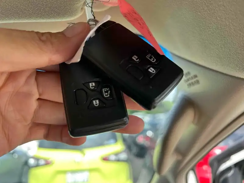 TOYOTA VELLFIRE HYBRID X 4WD Thumbnail 13