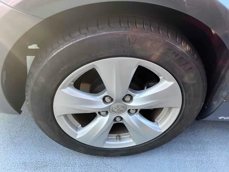 LEXUS IS 4D IS300H Thumbnail 18