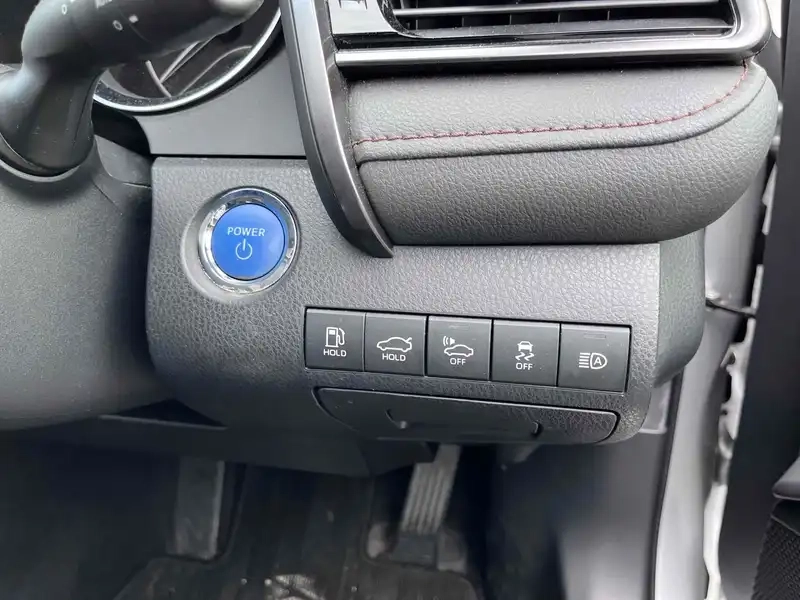 TOYOTA CAMRY X Thumbnail 14