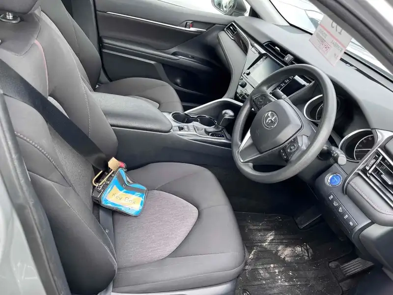 TOYOTA CAMRY X Thumbnail 11