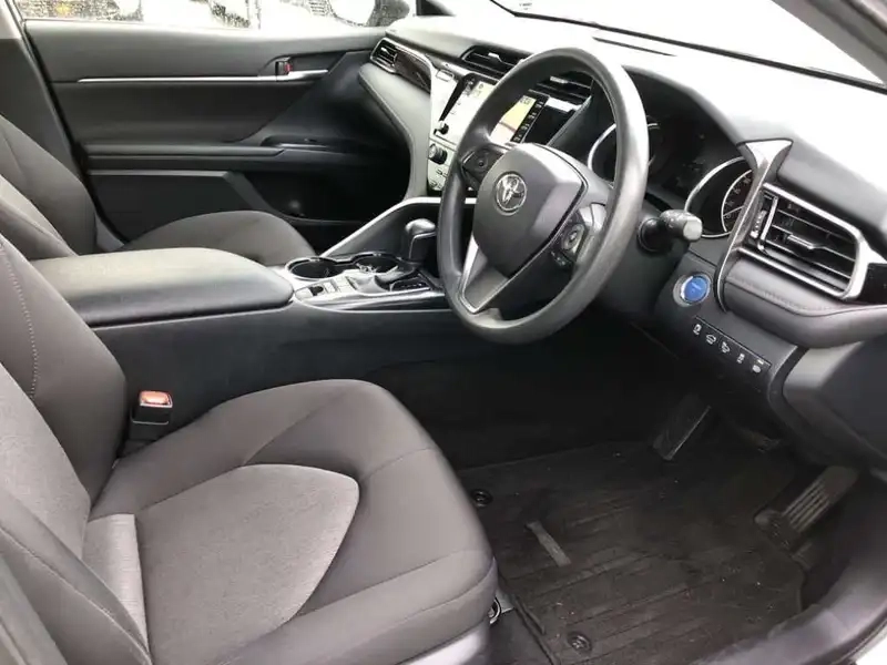 TOYOTA CAMRY X Thumbnail 5
