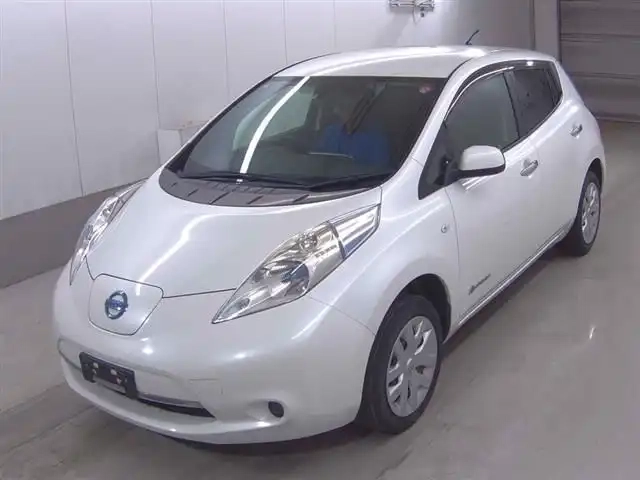 NISSAN LEAF  Thumbnail 6