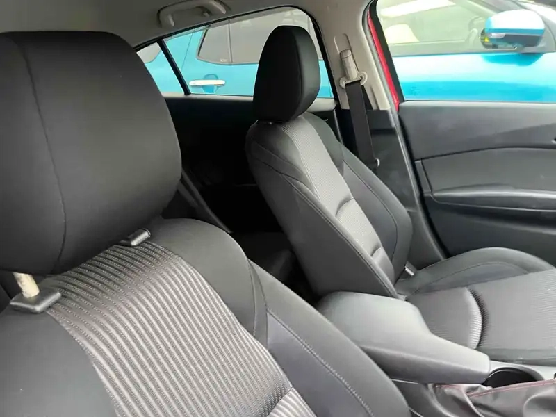 MAZDA AXELA SPORT 20S TOURING Thumbnail 6
