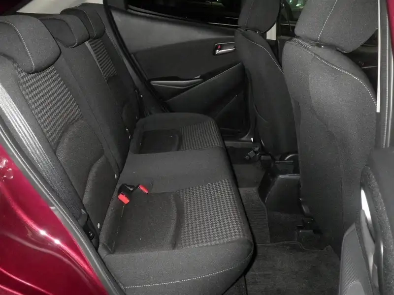 MAZDA DEMIO 13S Thumbnail 6