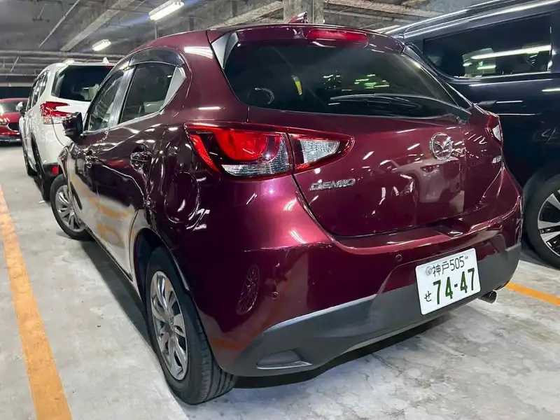 MAZDA DEMIO 13S Thumbnail 8