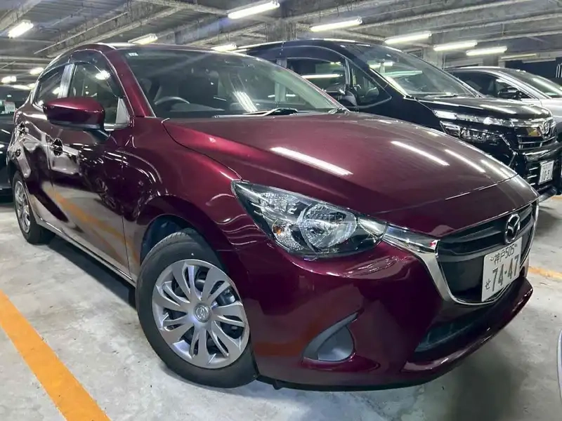 MAZDA DEMIO 13S Thumbnail 7