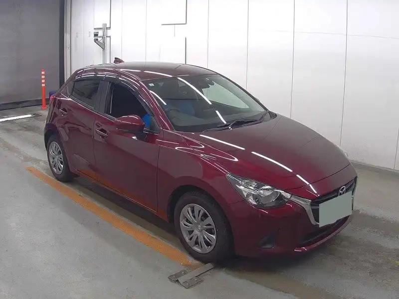 MAZDA DEMIO 13S Thumbnail 1