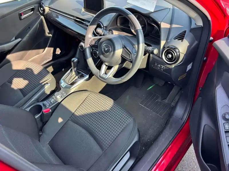 MAZDA DEMIO 15S Thumbnail 11