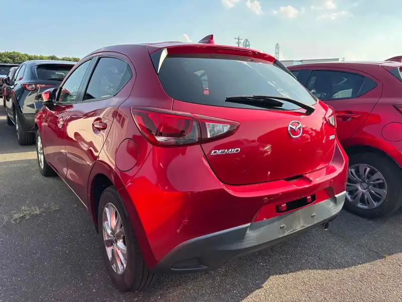 MAZDA DEMIO 15S Thumbnail 2