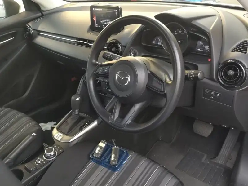 MAZDA 2 15S Thumbnail 5