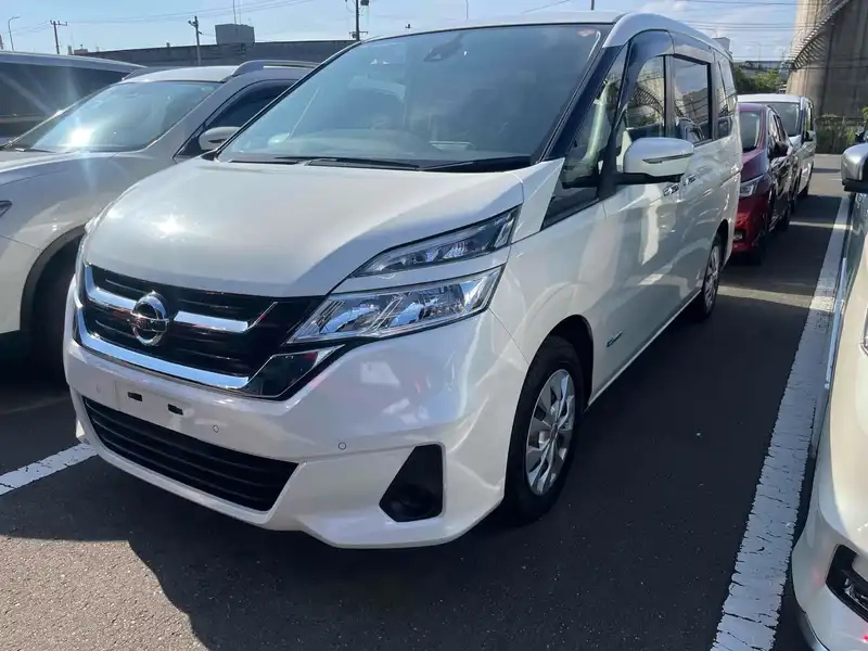 NISSAN SERENA X V SMART Thumbnail 1