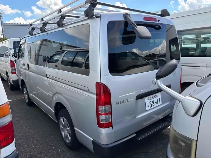 TOYOTA HIACE VAN DX Thumbnail 9