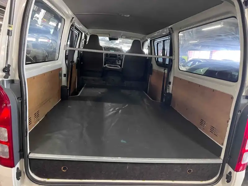 TOYOTA HIACE LONG DX Thumbnail 14