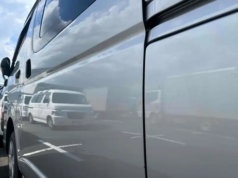 TOYOTA HIACE DX Thumbnail 11