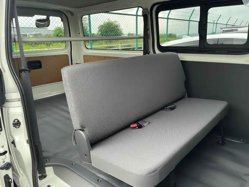 TOYOTA HIACE VAN 5D LONG DX GL PACKAGE Thumbnail 4