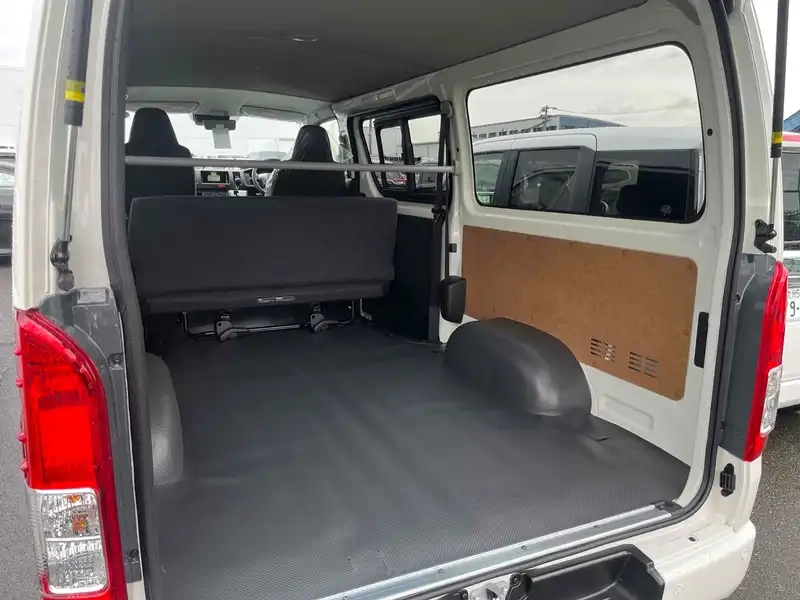 TOYOTA HIACE VAN 5D LONG DX GL PACKAGE Thumbnail 6