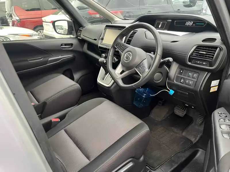 NISSAN SERENA 5D HIGHWAY STAR V SELECTION Thumbnail 5