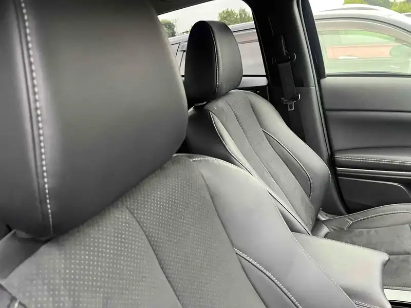 MITSUBISHI ECLIPSE CROSS 4WD G Thumbnail 6
