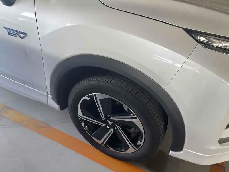 MITSUBISHI ECLIPSE CROSS G Thumbnail 8