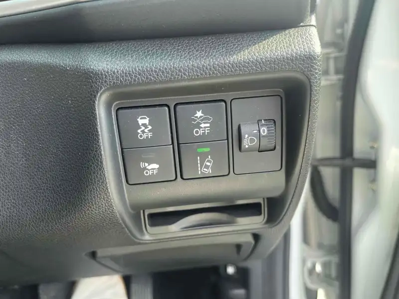 HONDA GRACE HYBRID DX Thumbnail 5
