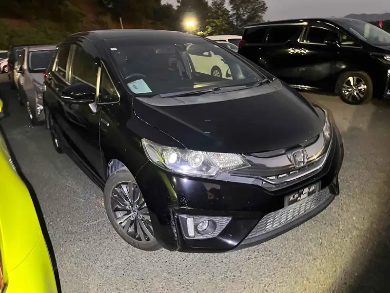 HONDA FIT HV S  PACKAGE Thumbnail 1
