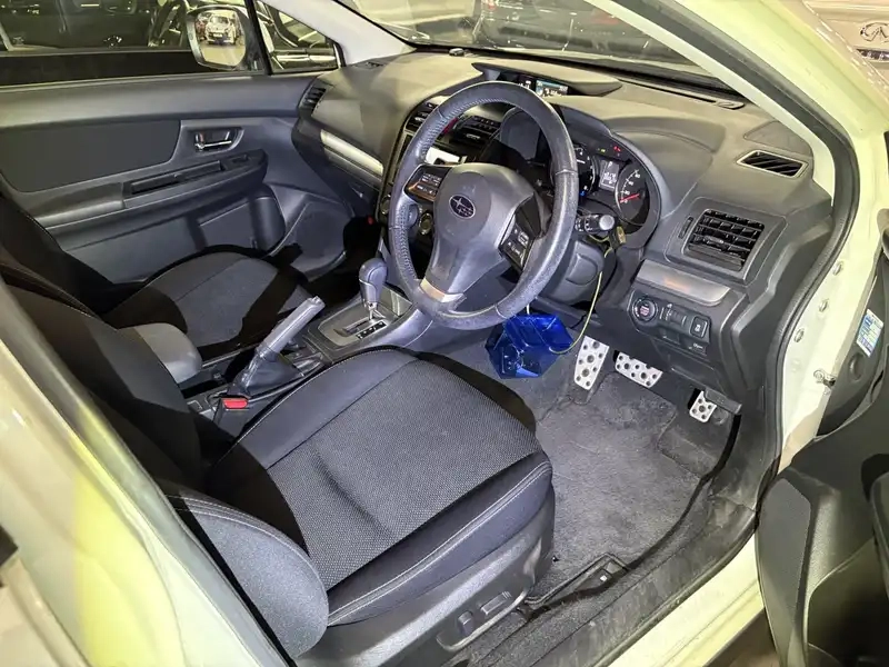 SUBARU IMPREZA XV 4WD 2.0I-L EYESIGHT Thumbnail 8