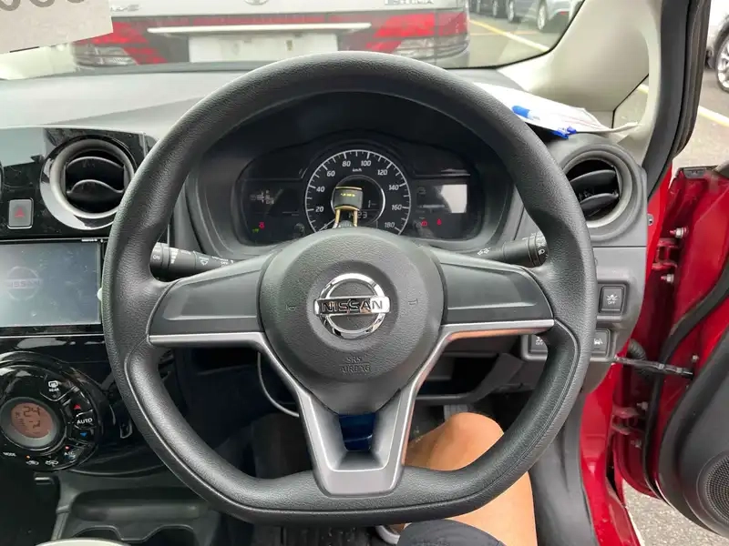 NISSAN NOTE E-POWER X Thumbnail 4