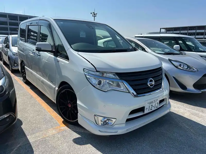 NISSAN SERENA 5D HIGHWAY STAR V SELECTOR + SAFE Thumbnail 1