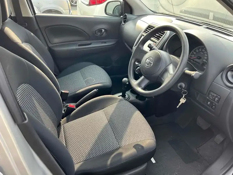 NISSAN MARCH S Thumbnail 5
