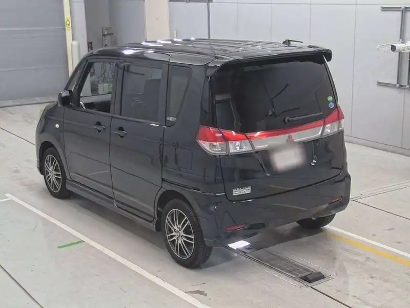 MITSUBISHI DELICA D:2 X Thumbnail 7